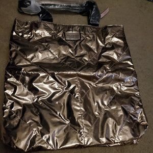 VS TOTE